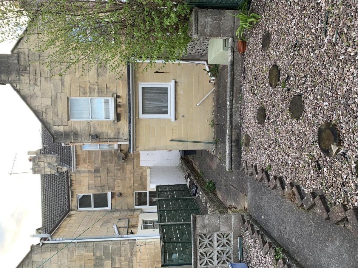 O'Reilly'S Holiday House Bath Exterior photo